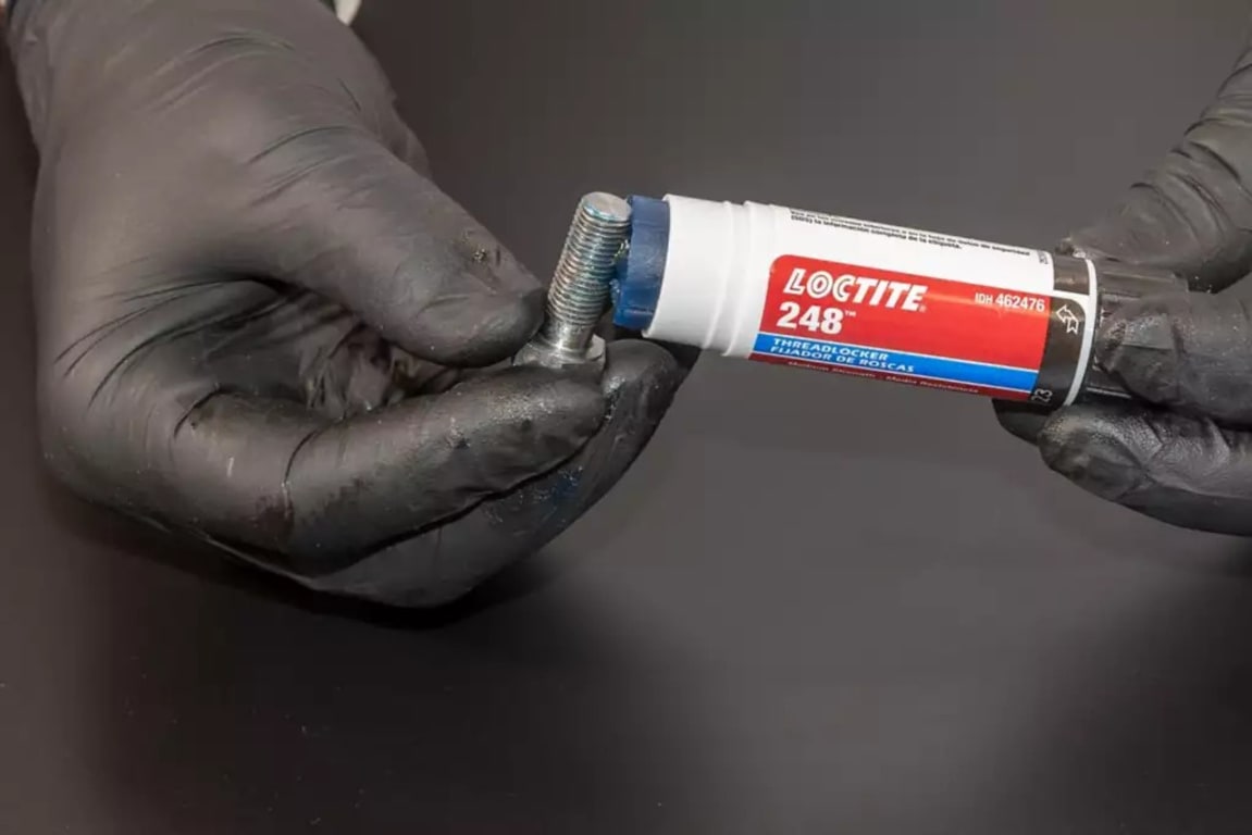 乐泰LOCTITE 248 固体胶棒型螺纹锁固剂，施工干净不流淌 西安咸阳汉中延安现货